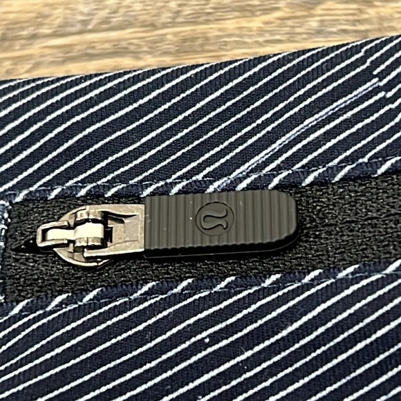 Lululemon SPEED UP 27” Leggings-Etch Hail Midnight Size 4 - Picture 8 of 8